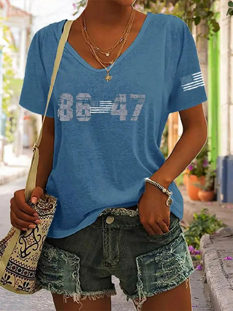 Women’s 8647 Printed V-Neck T-Shirt Blue / S Apparel