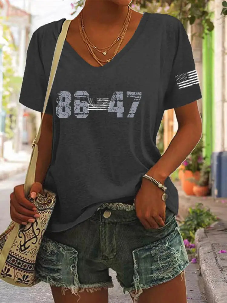 Women’s 8647 Printed V-Neck T-Shirt Dark Gray / S Apparel