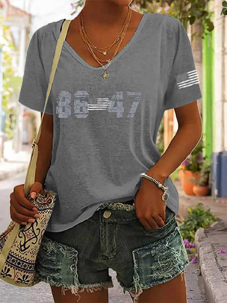Women’s 8647 Printed V-Neck T-Shirt Light Gray / S Apparel